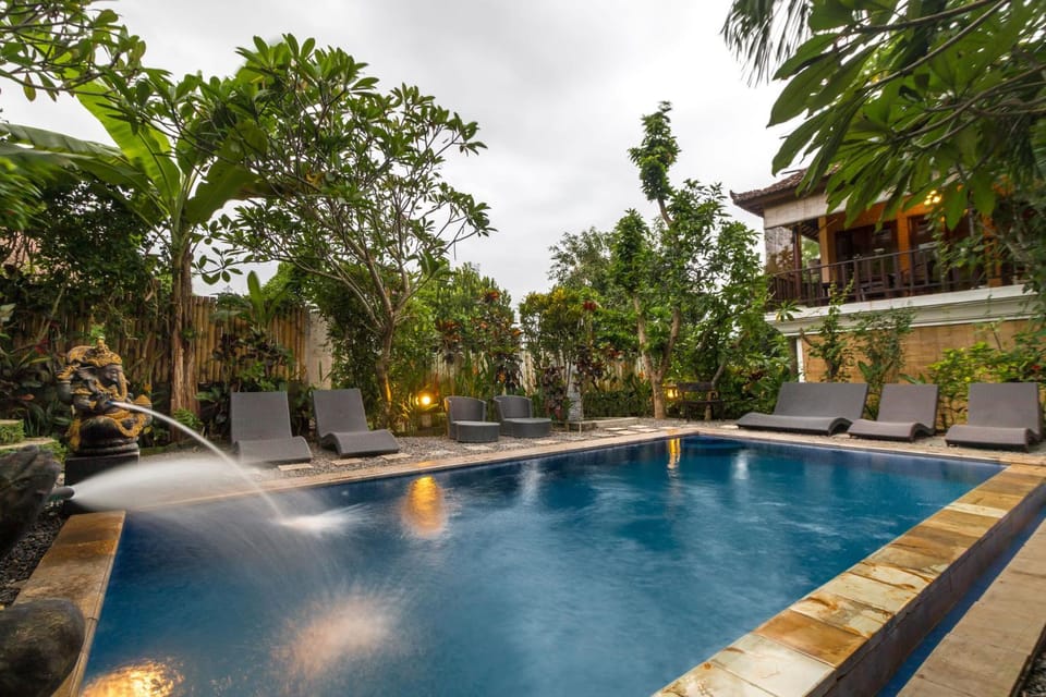Swimming pool, Swimming pool