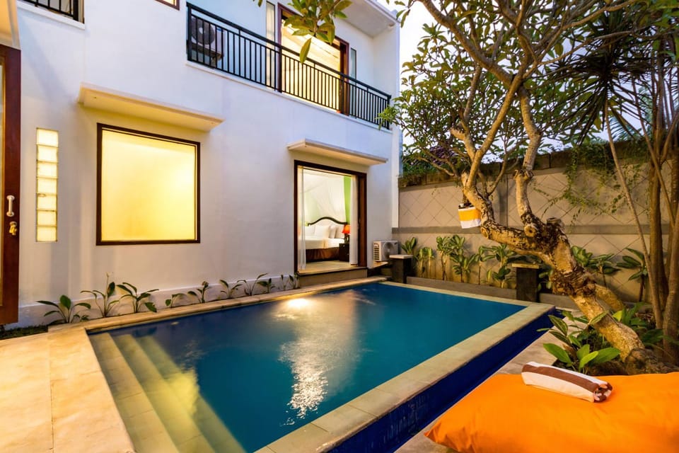 Garden, Swimming pool