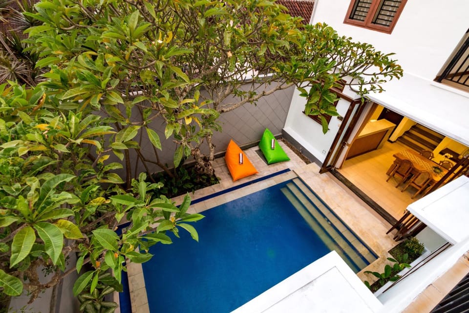 Garden, Swimming pool