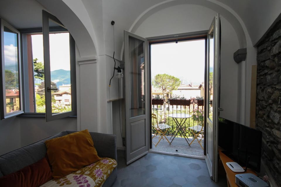 Property building, Balcony/Terrace