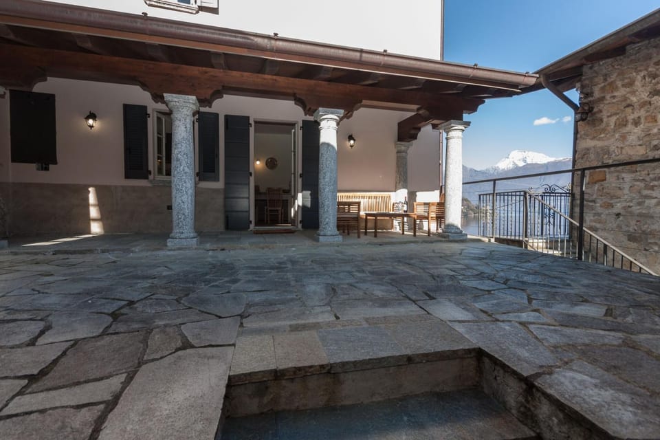 Property building, Balcony/Terrace