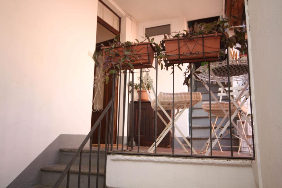 Property building, Balcony/Terrace