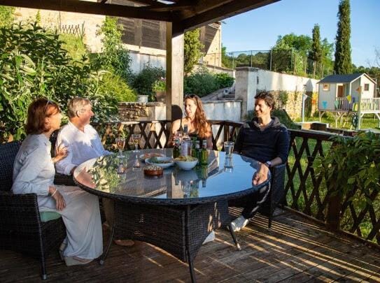 Patio, Garden, Balcony/Terrace, Guests, Garden view, group of guests