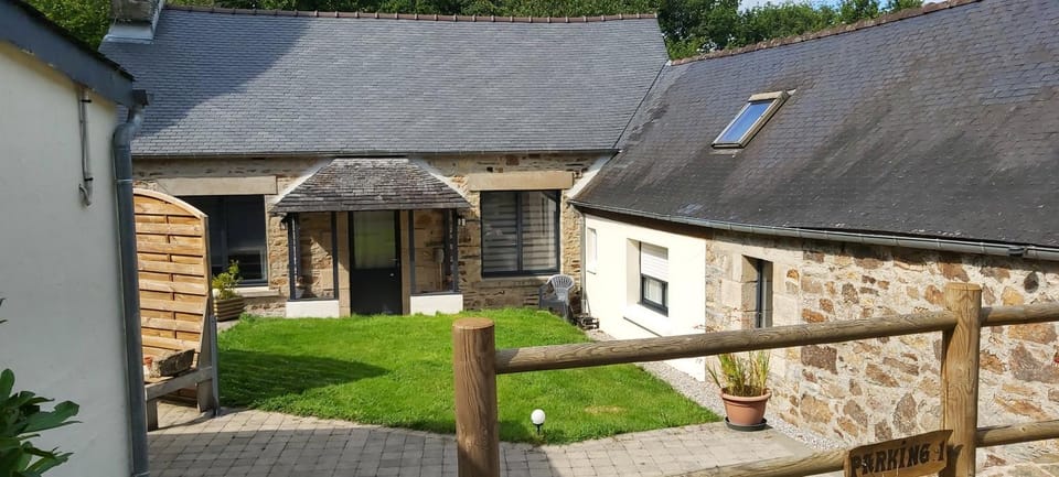 Gîtes de Botplançon House in Brittany