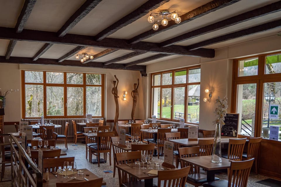 Restaurant/places to eat, Restaurant/places to eat