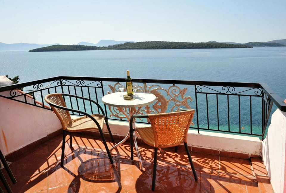 Logan's Beach Hotel Apartment hotel in Lefkada, Lefkada Municipality, Greece