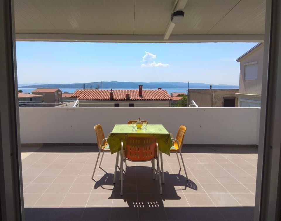 Captain's House Apartment in Baška Voda