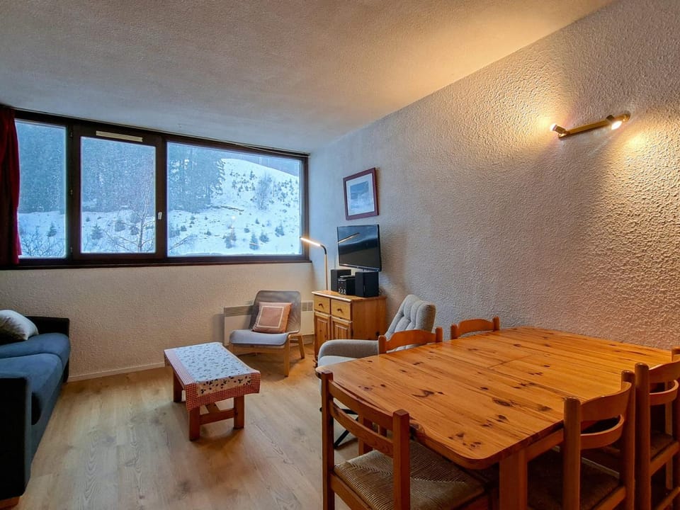 Studio confortable Proche des pistes Casier à ski - FR-1-425-79 Apartment in Arâches-la-Frasse