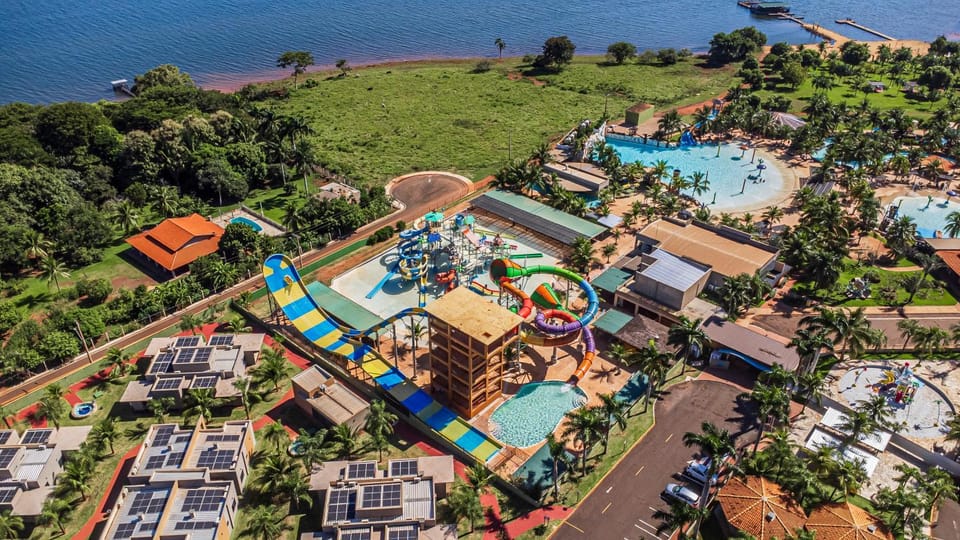 Restaurant/places to eat, Spring, Off site, Day, Natural landscape, Children play ground, Aqua park, Swimming pool, Seasons