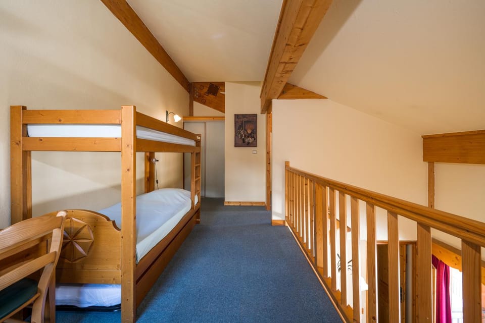 bunk bed