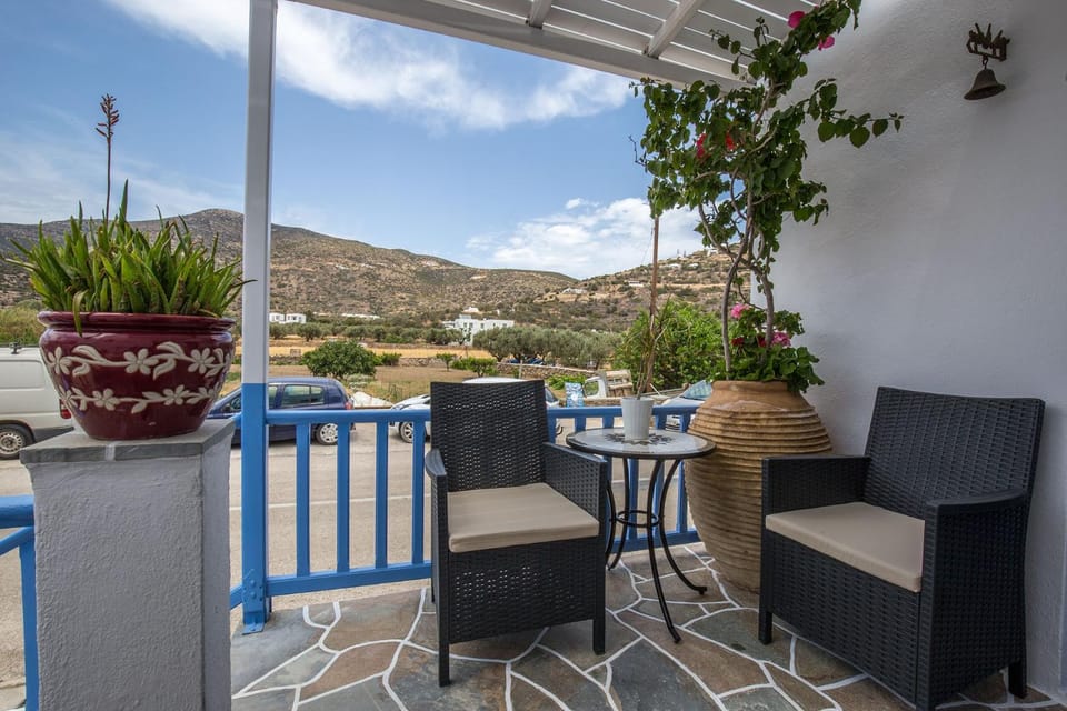 Balcony/Terrace, Mountain view