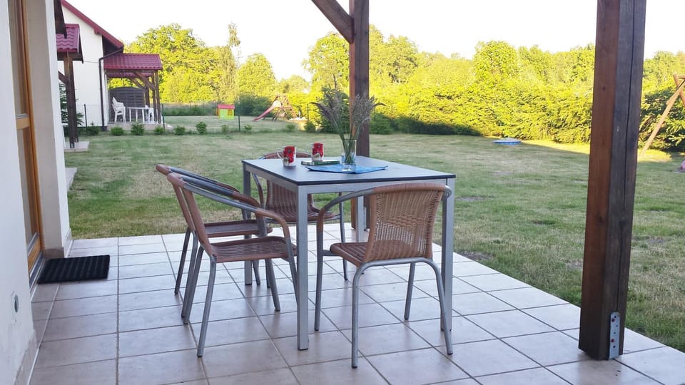 Dębki Domki Bliźniaki Z OGRZEWANIEM House in Pomeranian Voivodeship