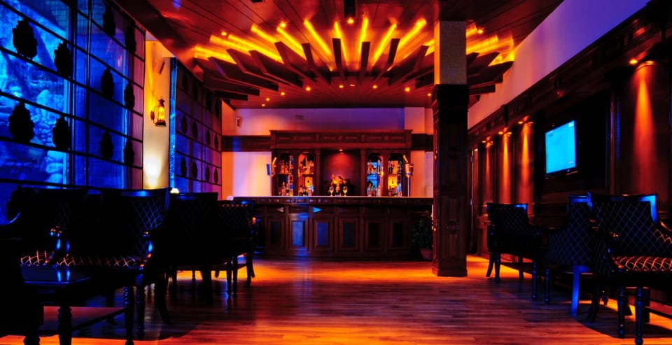 Lounge or bar, Breakfast