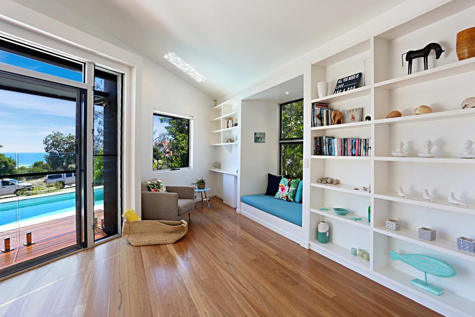 Library, Seating area