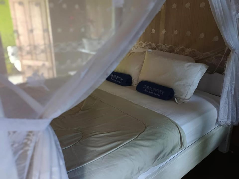 Bed, Bedroom, air conditioner