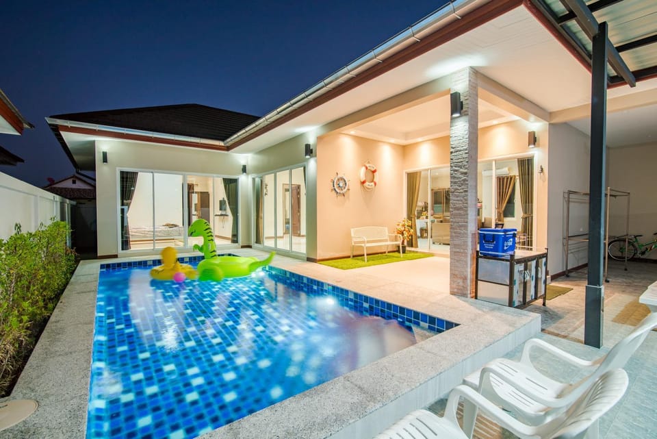 Greenview Pool Villa Cha-am Villa in Thailand