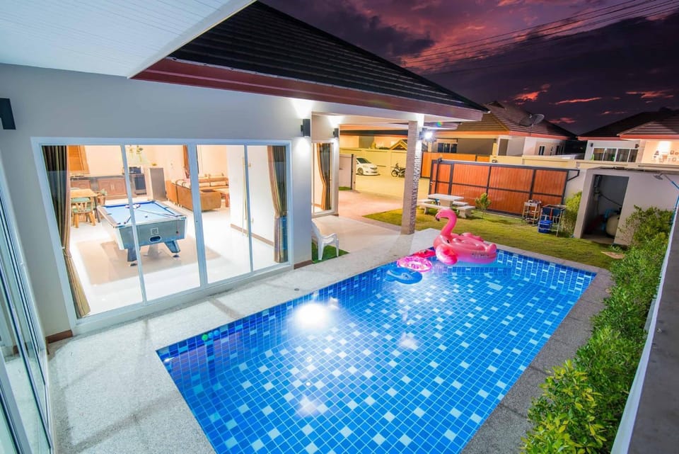 Greenview Pool Villa Cha-am Villa in Thailand