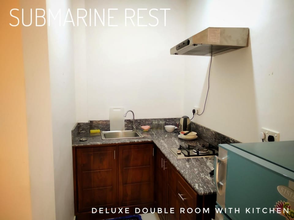 Submarine Rest Bed and Breakfast in Southern Province