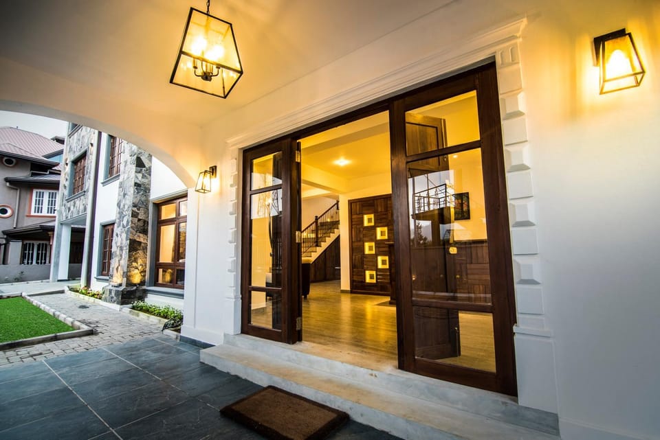 Property building, Facade/entrance