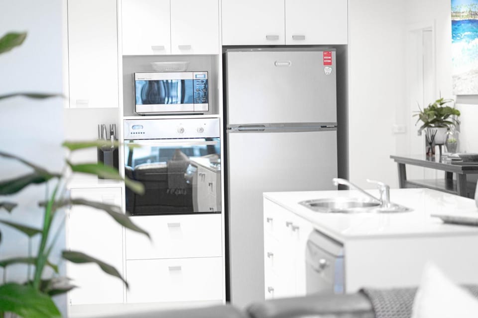 Kitchen or kitchenette, oven