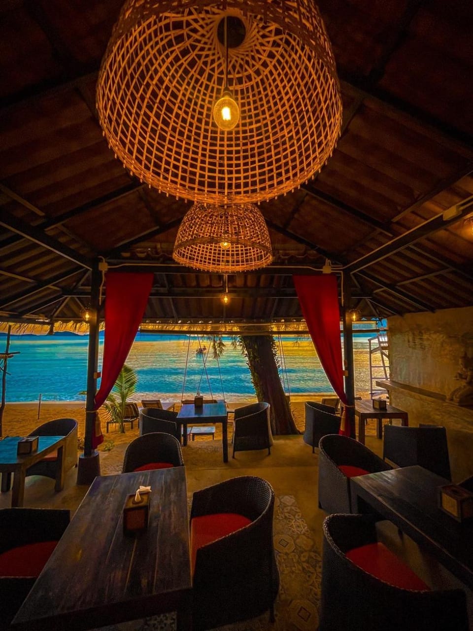 The Beach Cafe Bed and Breakfast in Koh Chang Tai