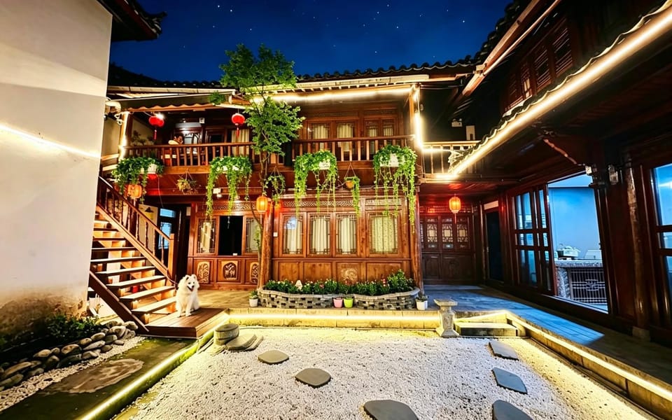 Lewo Guest House Bed and Breakfast in China