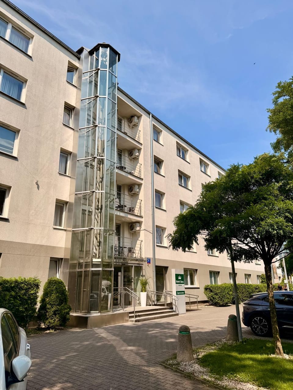 Property building, Location