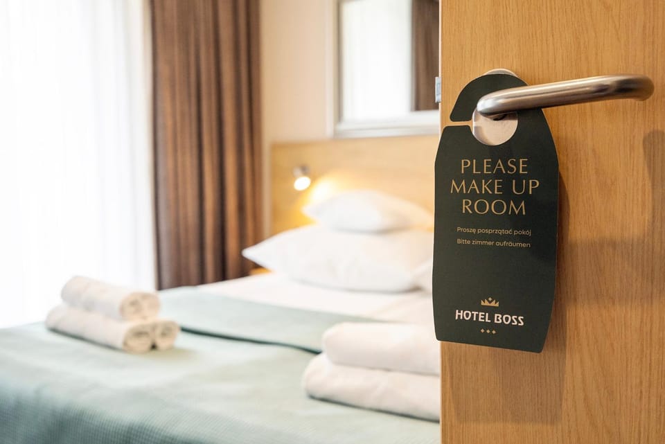 Property logo or sign, Photo of the whole room, Logo/Certificate/Sign, towels