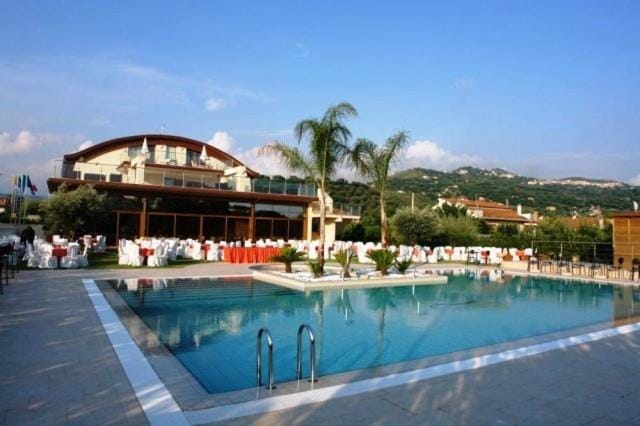 Hot Tub, Solarium, Spa and wellness centre/facilities, Swimming pool