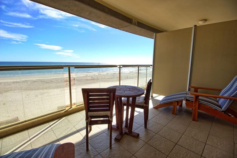Pier 216 - Ocean View 1BR Private balcony Apartment in Adelaide