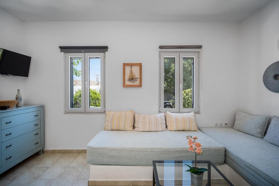 Indigo Studios Apartment hotel in Milos