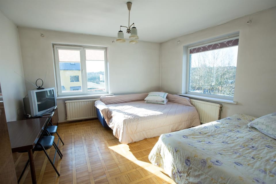 Shower, Toilet, TV and multimedia, Bedroom