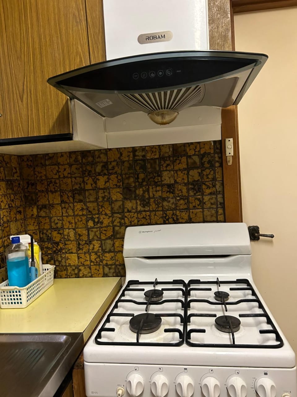 Golden House Apartment in Springvale