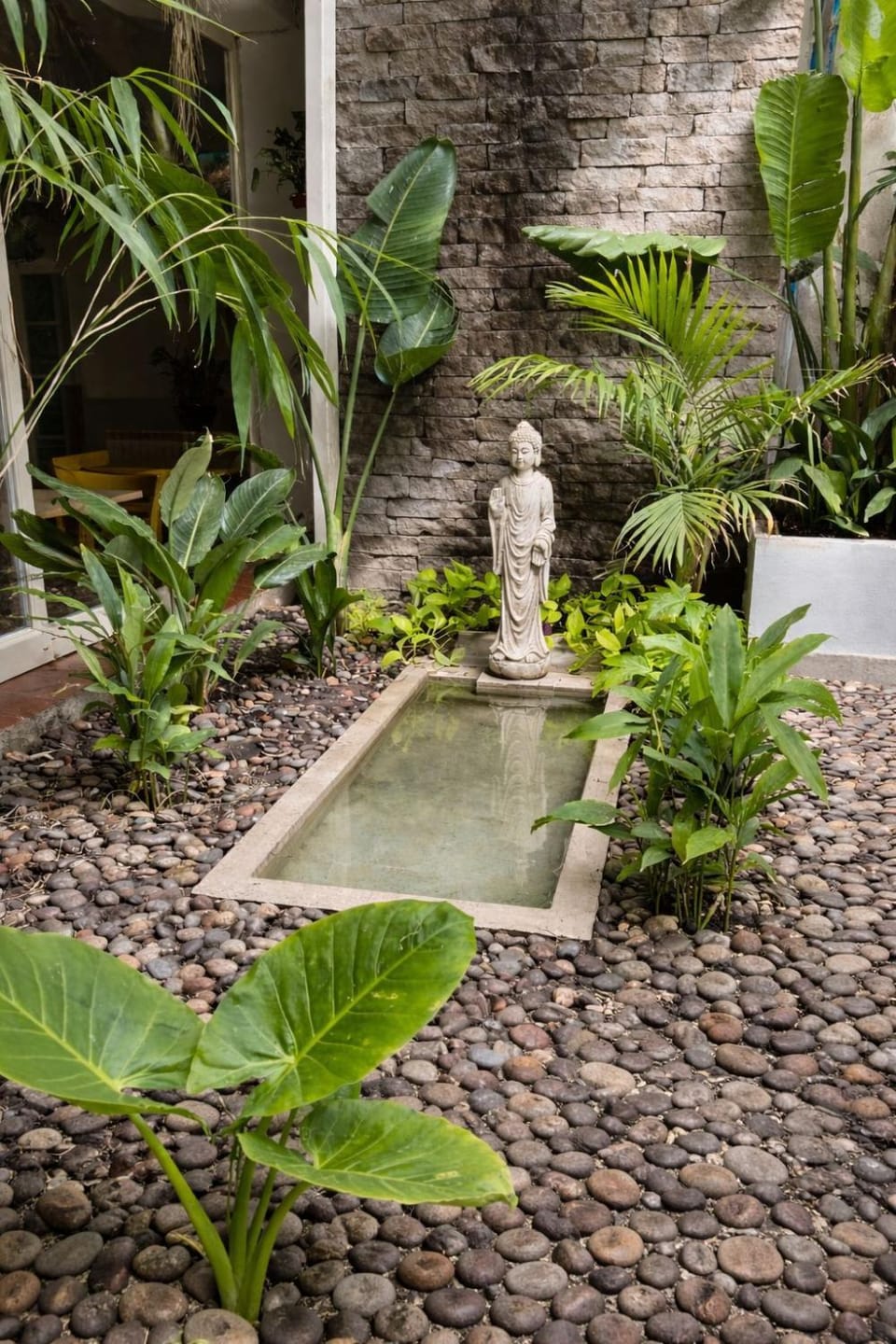 Property building, Garden, Garden view, Swimming pool