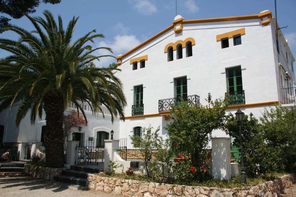 Property building, Day