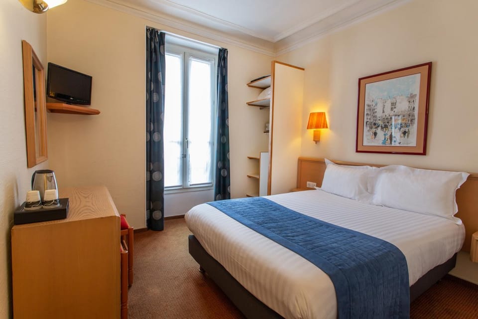 Bed, Coffee/tea facilities, Photo of the whole room