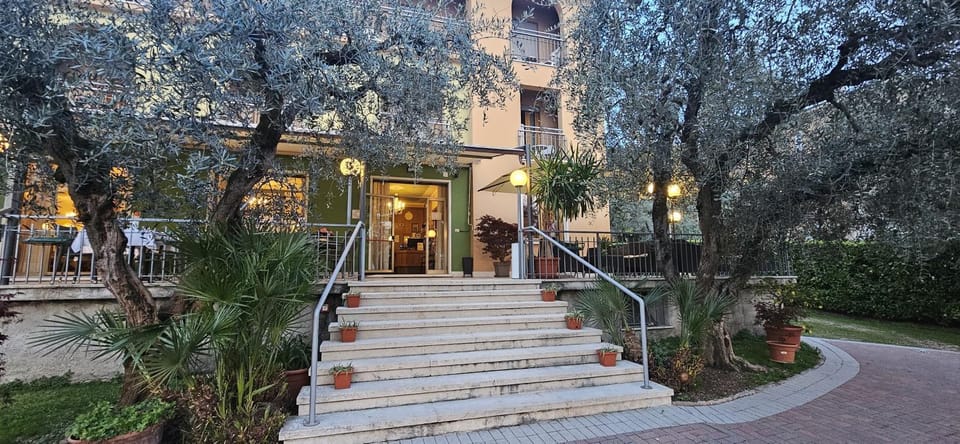 Property building, Facade/entrance, Spring, Garden, Garden view