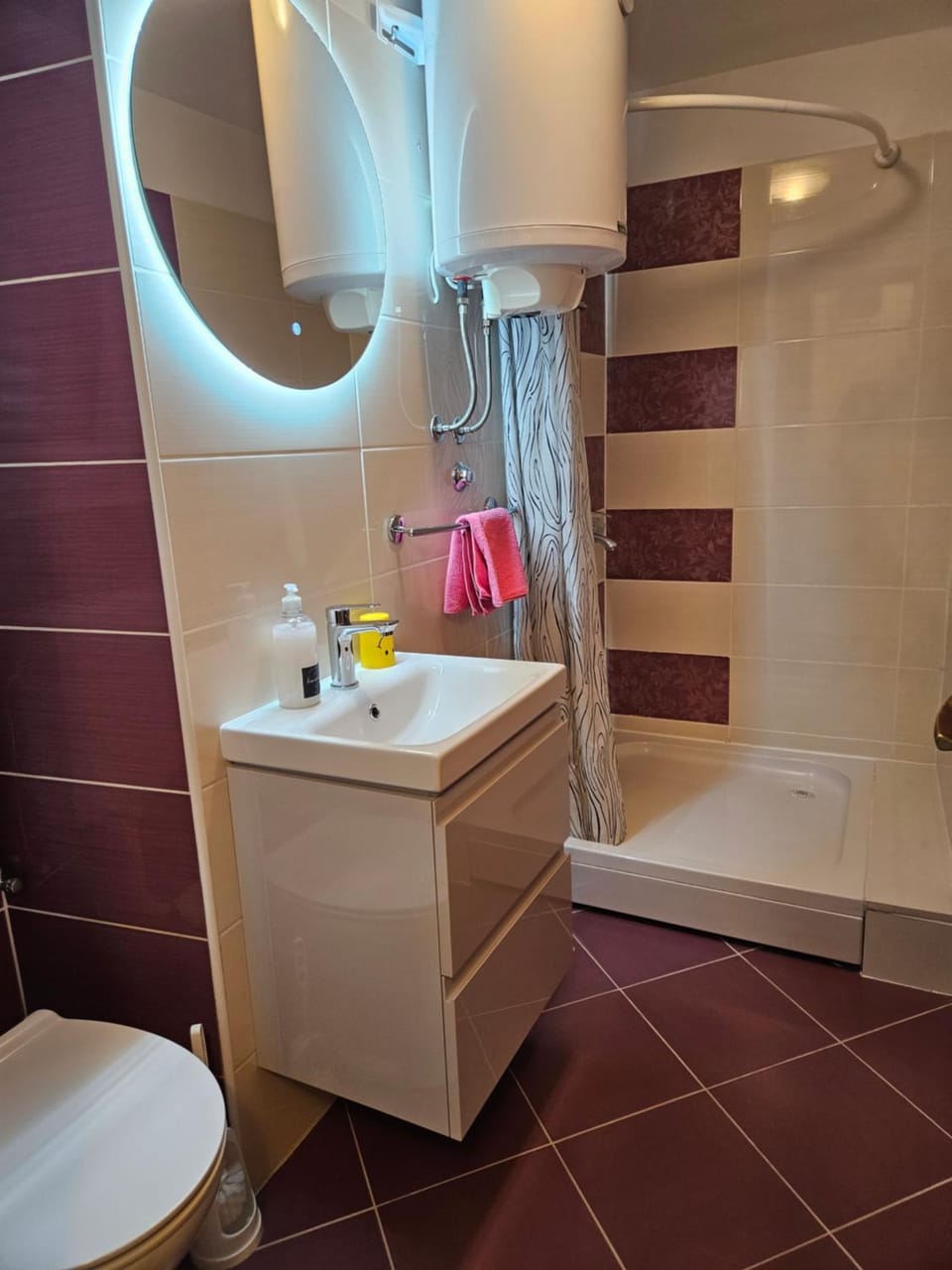 Shower, Toilet, Bathroom