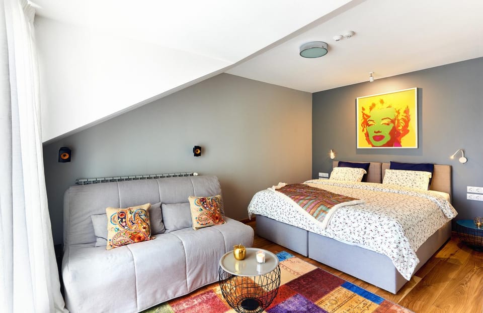 Bed, Living room, Bedroom