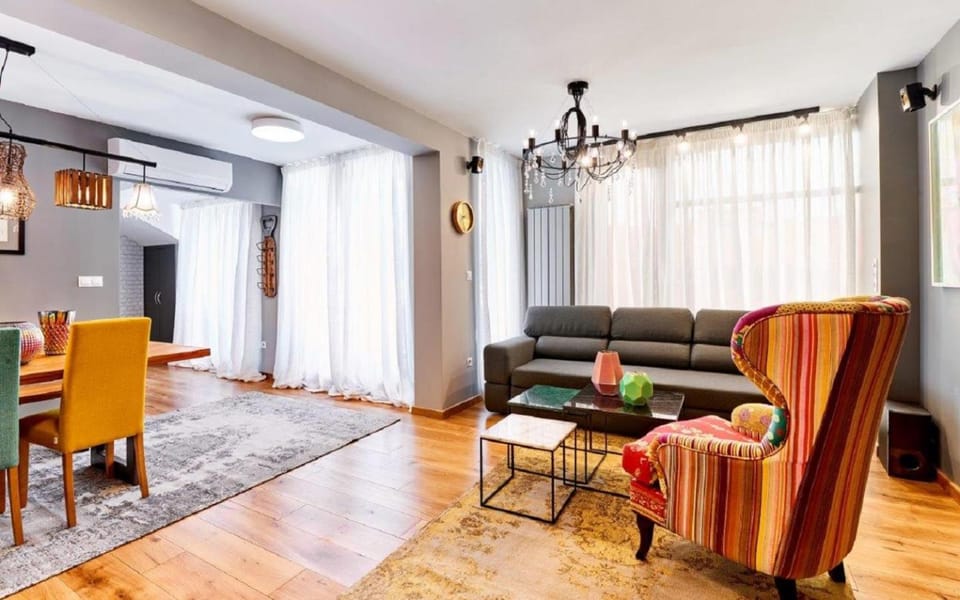 Living room, Seating area