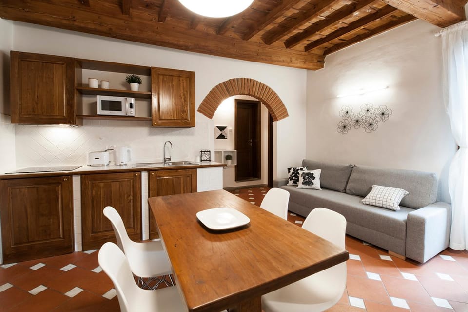Kitchen or kitchenette, Living room, Photo of the whole room, Seating area, Dining area
