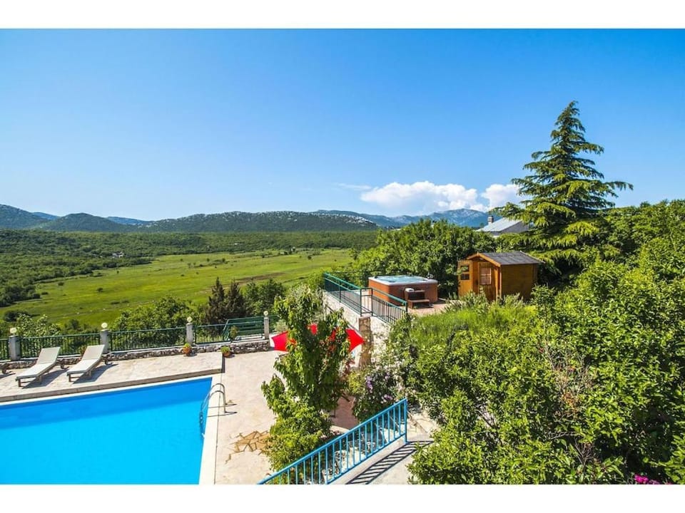Villa Krnic Olimpic Pool House in Split-Dalmatia County