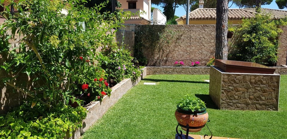 Oasis del Pinar House in Chiclana de la Frontera