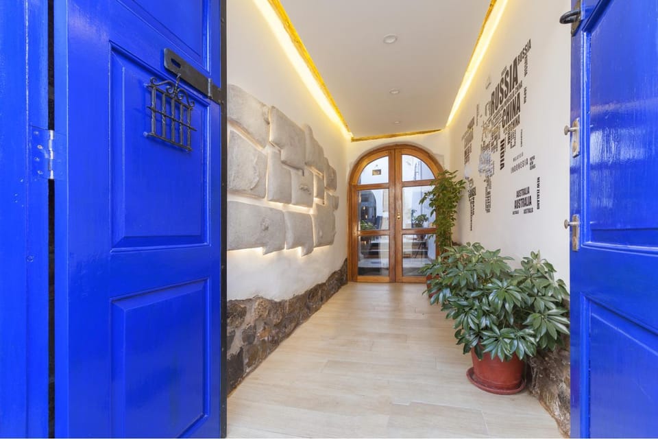 Property building, Facade/entrance