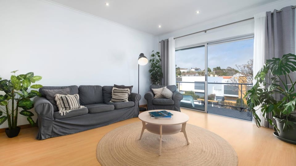 View (from property/room), Balcony/Terrace, Living room, Seating area