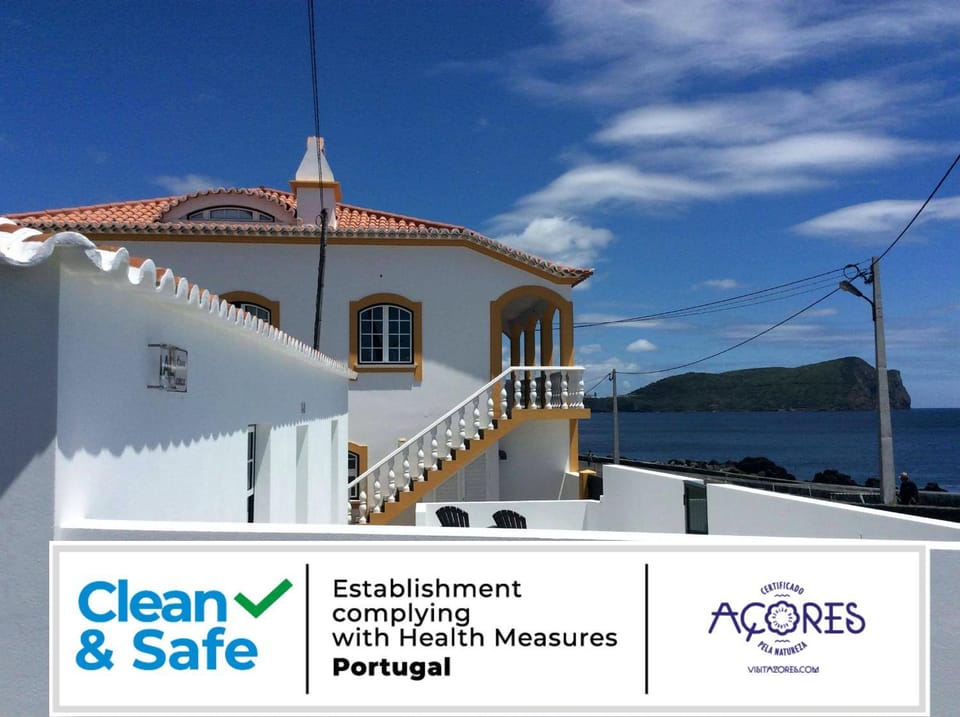 Facade/entrance, Property logo or sign, Lobby or reception, Sea view, Certificate/Award