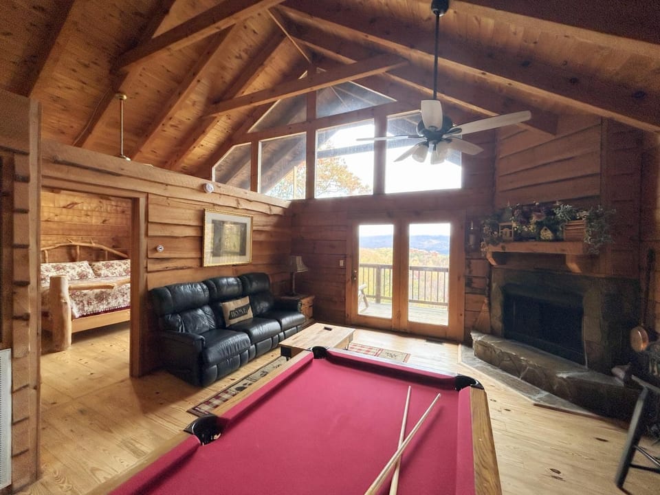 Billiard, Living room