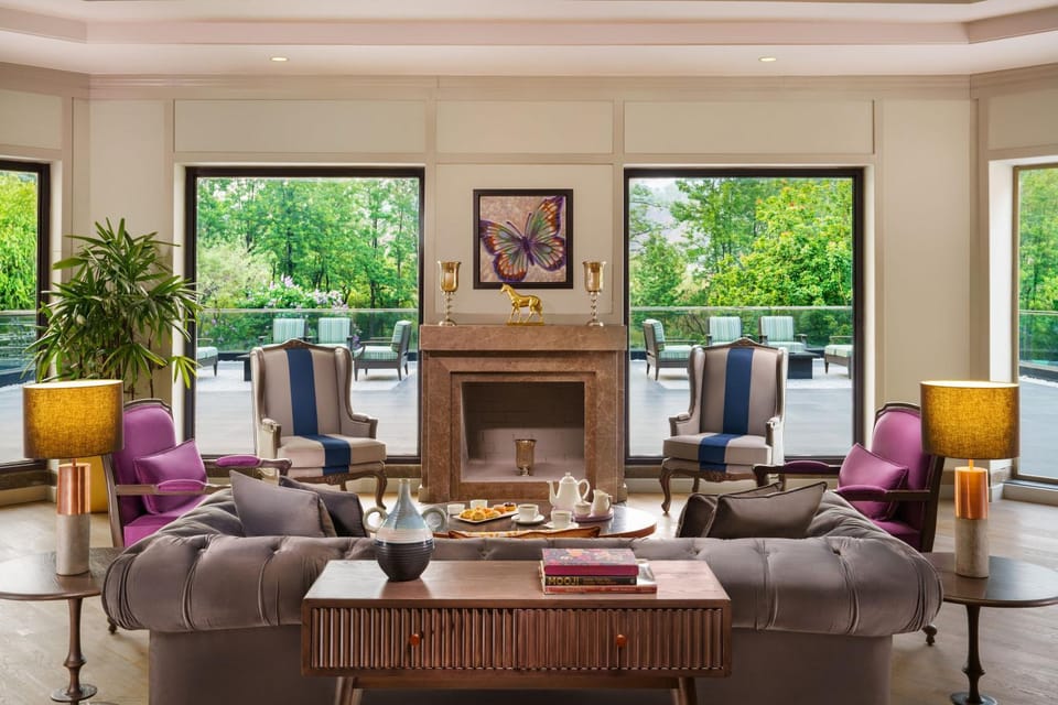 Lounge or bar