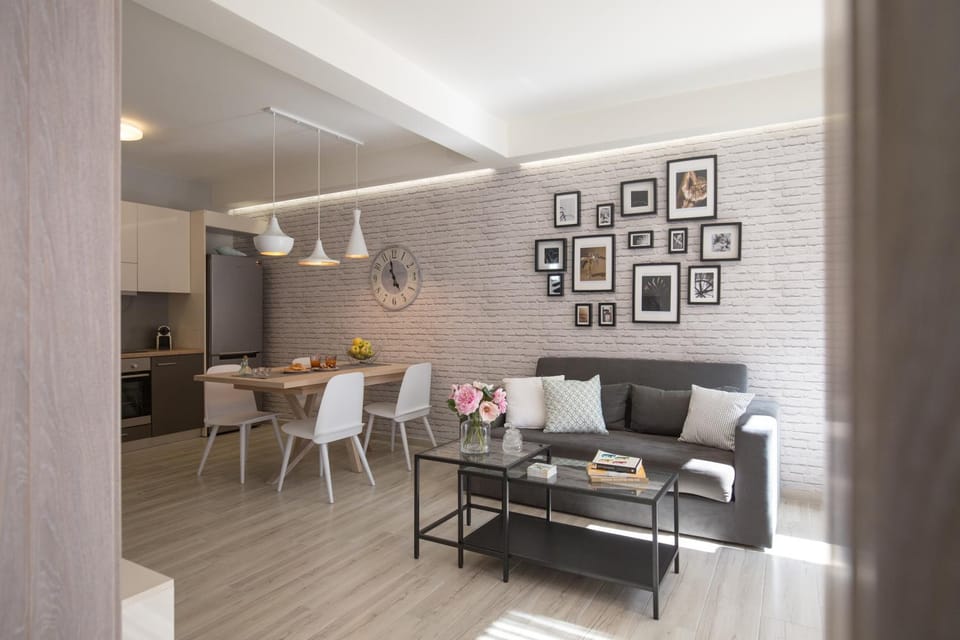 Communal lounge/ TV room, Living room, Dining area, Communal kitchen