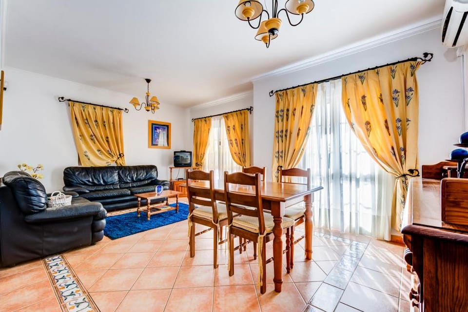 TV and multimedia, Living room, internet, air conditioner